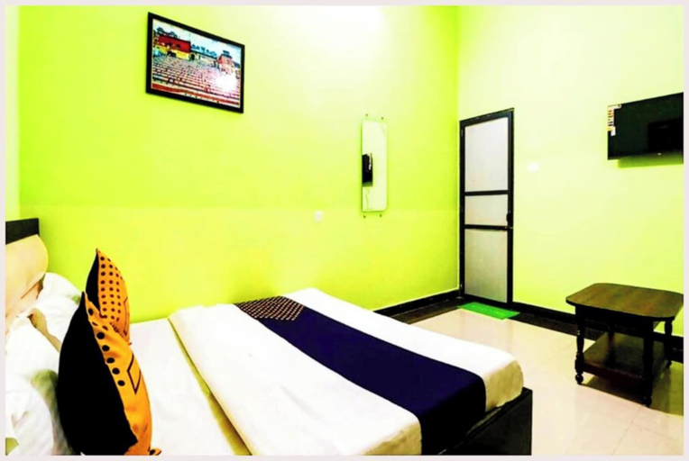 Room 2, Hotel HR Kashi Viswanath Temple, Varanasi