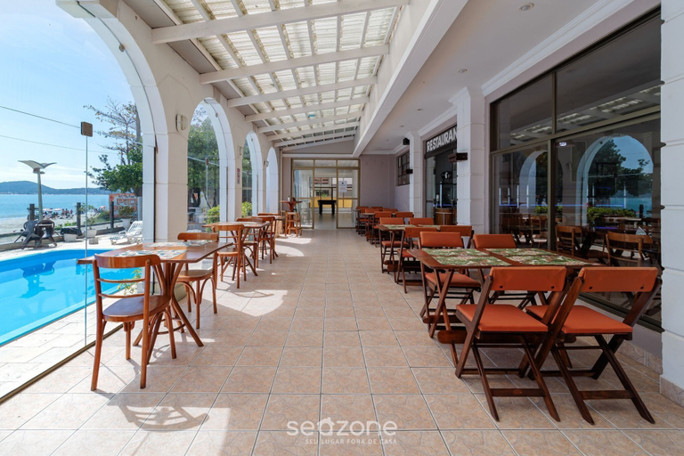 Outdoor dining, Great Beachfront Apartment Lbm306, Florianopolis