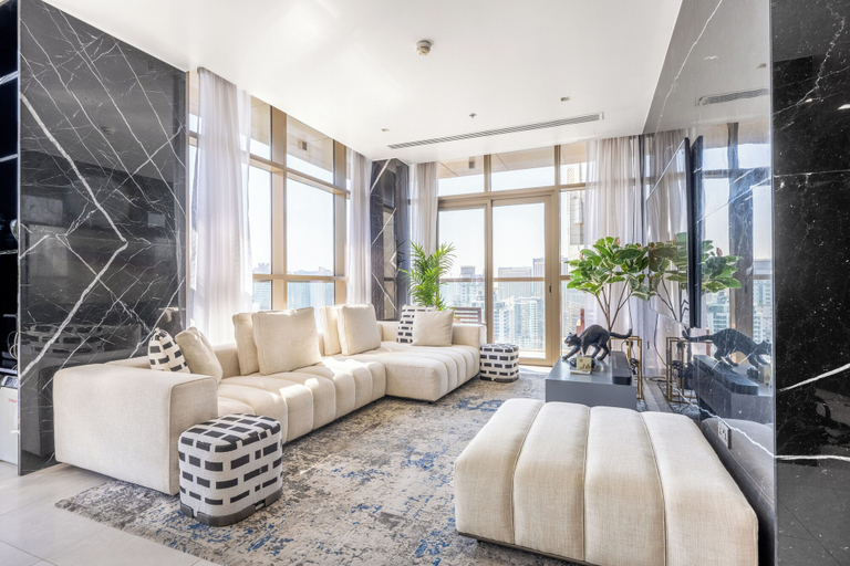 Living area 3, Exclusive Dubai Marina Stay - Posh 3BR, Dubai