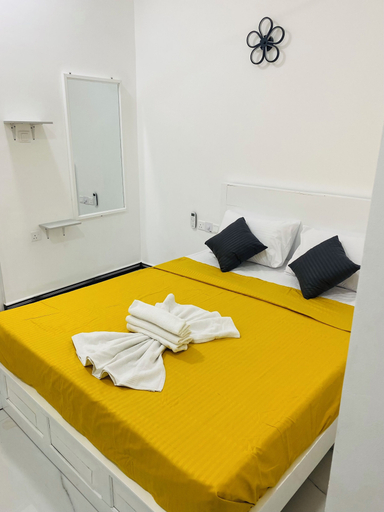 Room 2, Hotel Jay R, Trincomalee Town and Gravets