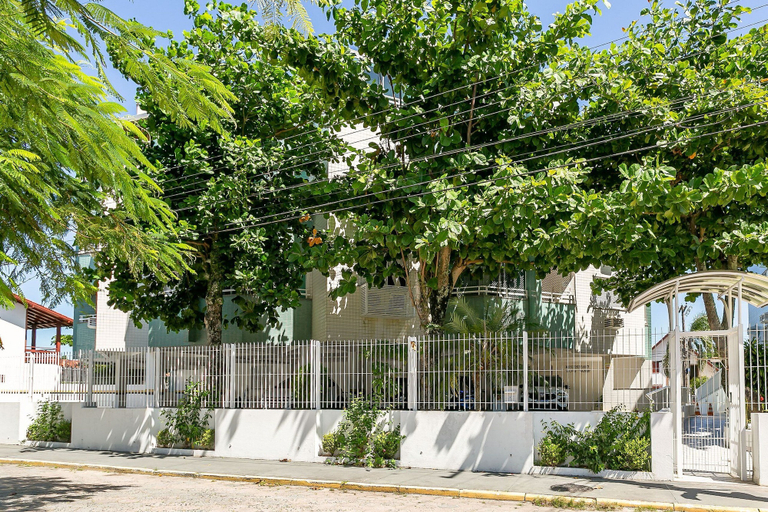 Exterior, Cozy Two-story House Just 120m From the Beach! EDE, Florianopolis