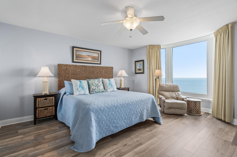 Room 1, Emerald Beach 1631