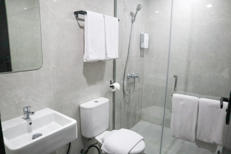 Commodious Hotel Kupang Room Type - Family Room