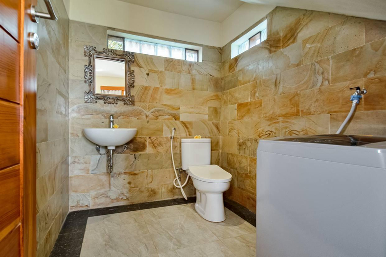 Bathroom 5, Villa Belanda, Gianyar