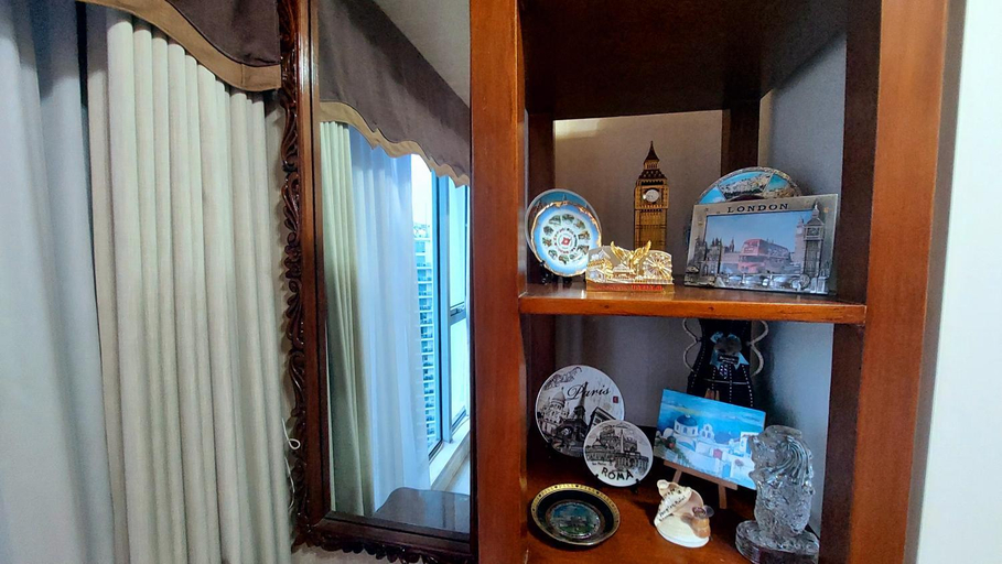 Others 5, PENTHOUSE at Maldives, Azure with 2 Rooms for 6, Parañaque
