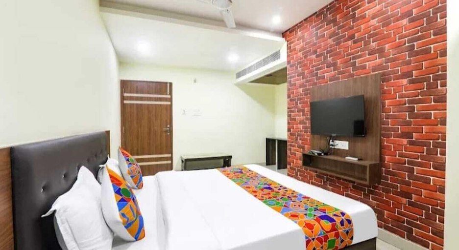 Room 2, The Kumar inn, Patna