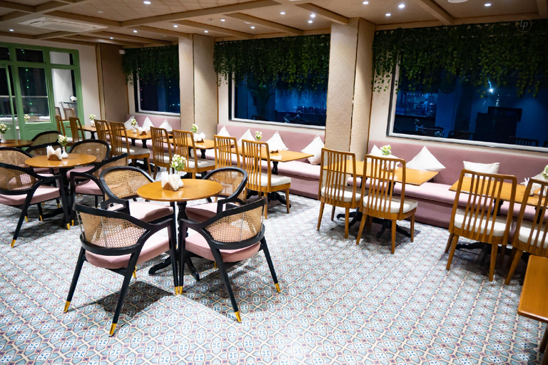 Food & Drinks 2, Hotel Sui, Kamrup Metropolitan