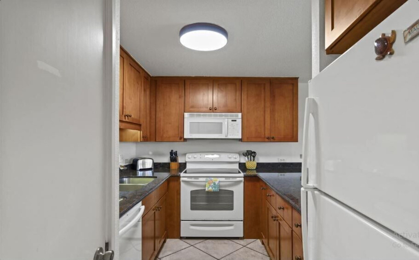 Private kitchen 3, Kamaole Sands, Maui