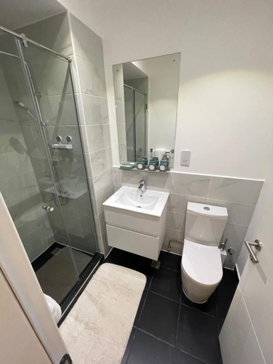 Bathroom 3, Loxwood House, Accra