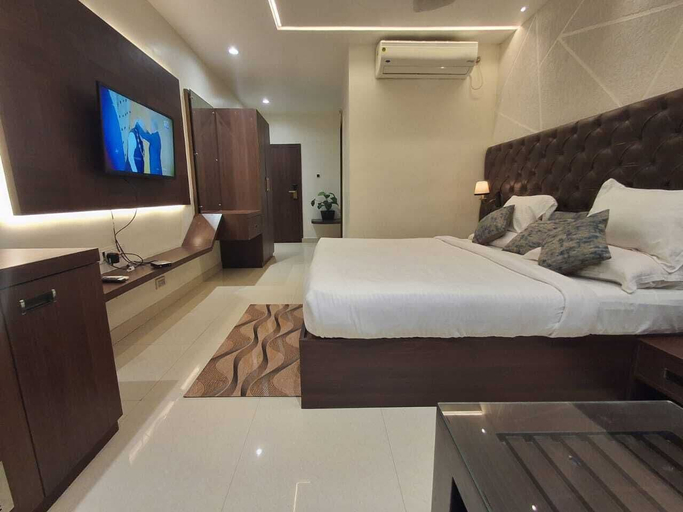 Room 3, Hotel Downtown, Bilaspur