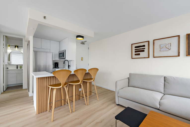 Private kitchen 5, Newly Innovated Oceanview Beach Condo - Sauna Pool, Honolulu