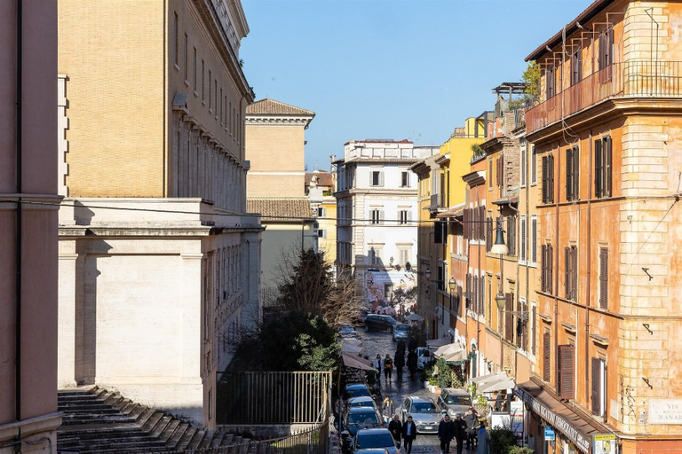 Front of property 2, Rental in Rome Casa Assunta, Roma