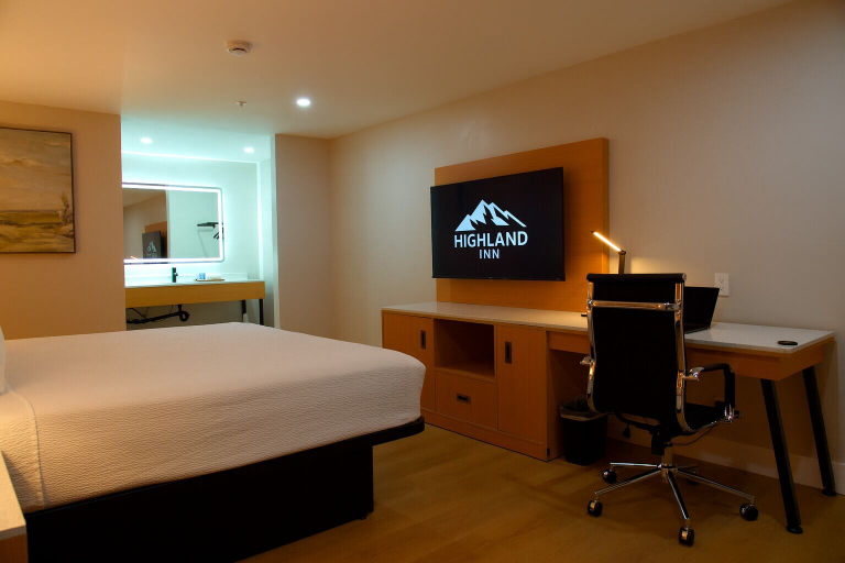 Bedroom 3, Highland Inn, San Bernardino