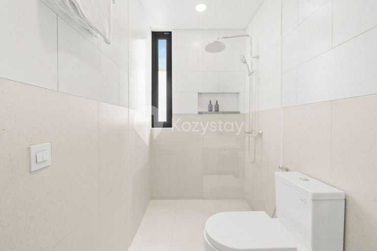 Bathroom 5, Aura Villa by Kozystay - Bandung, Bandung