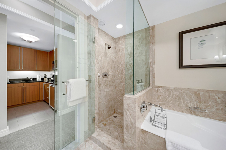 Bathroom 2, Four Seasons 1br Suite, Miami-Dade