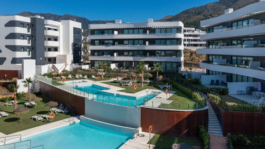 Room 3, Luxury Apartment With Terrace in Higueron, Málaga