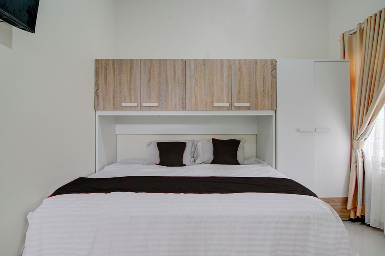 Room 5, OYO 94758 Kamila House, Pekanbaru