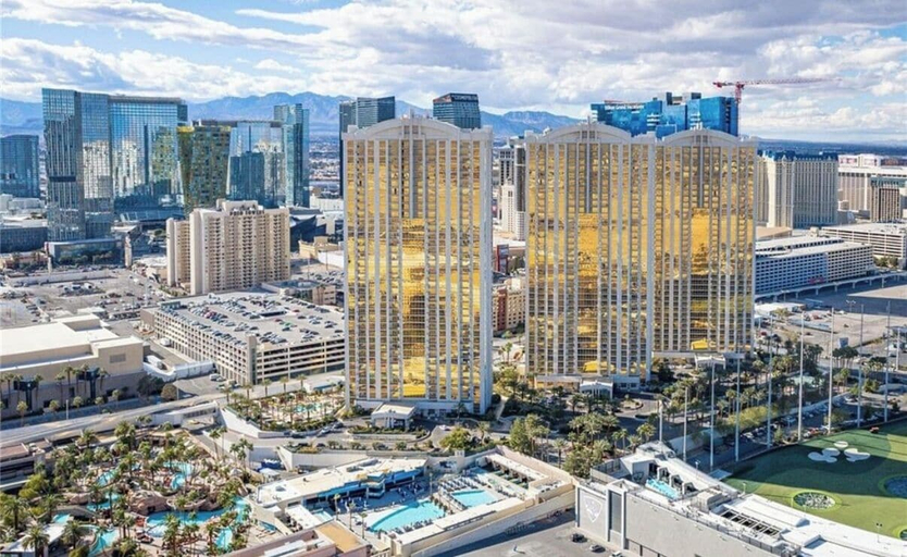 City view 3, The Deuce's Wild at Signature Hotel, Clark