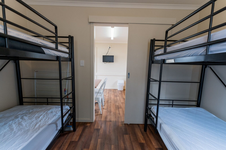 Room 3, Beachport Caravan Park, Wattle Range - West