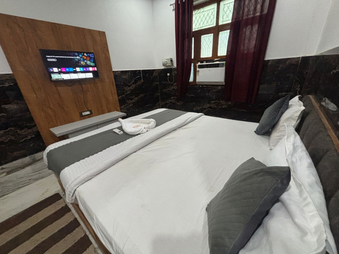 Room 3, HOTEL KRISHNA HERITAGE VRINDAVAN, Mathura