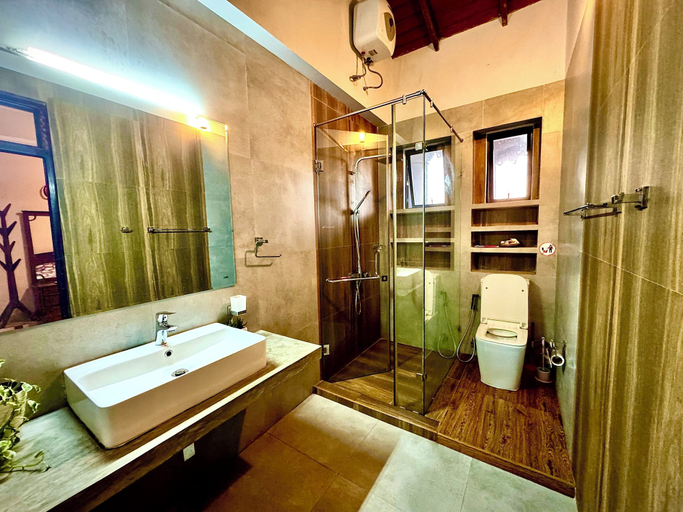 Bathroom 3, Hideaway Homestay Kandy, Harispattuwa