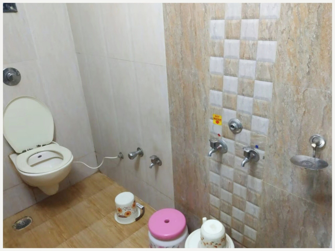 Bathroom, Shirdi Hotel Sai B Residency, Ahmadnagar