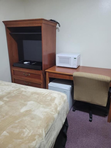 Room 2, Lake Stop Resort, Johnson