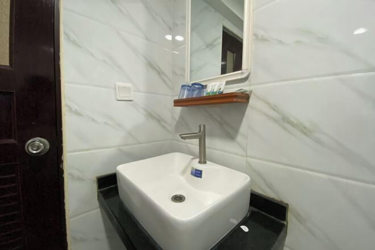 Bathroom 3, Xianghuatian Hotel, Dangkao