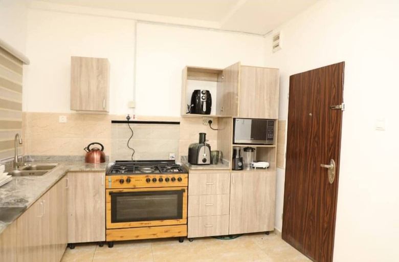 Shared kitchen facilities, Omega Homes Guesthouse Lifecamp Abuja, AbujaMun