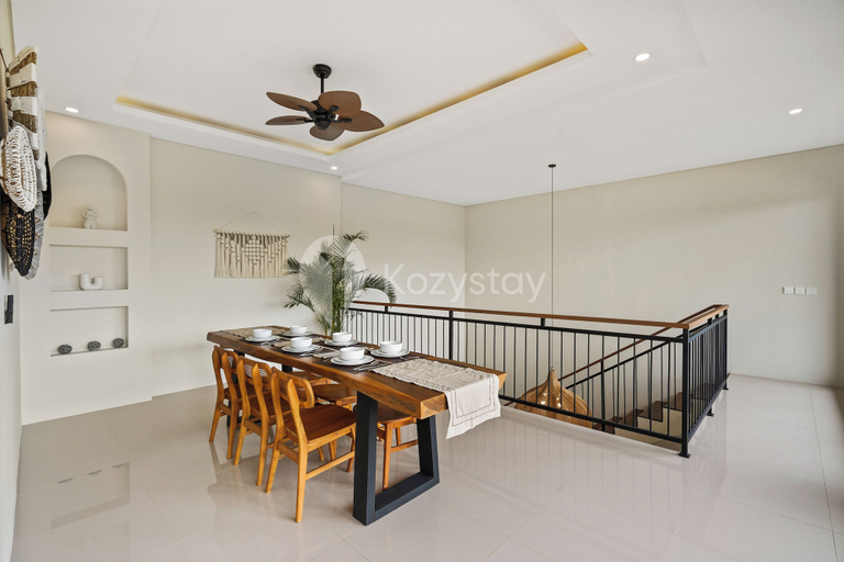 Dining room 4, Onichi Villa by Kozystay - Canggu, Badung