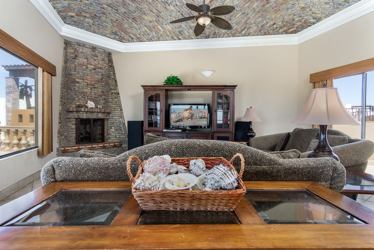 Living area 5, Casa Los 6 Amigos Luxurious Gem Ocean View Sandy Beach, Puerto Peñasco