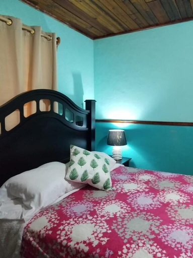 Room 4, Hotel Estancia del Bosque, Siguatepeque