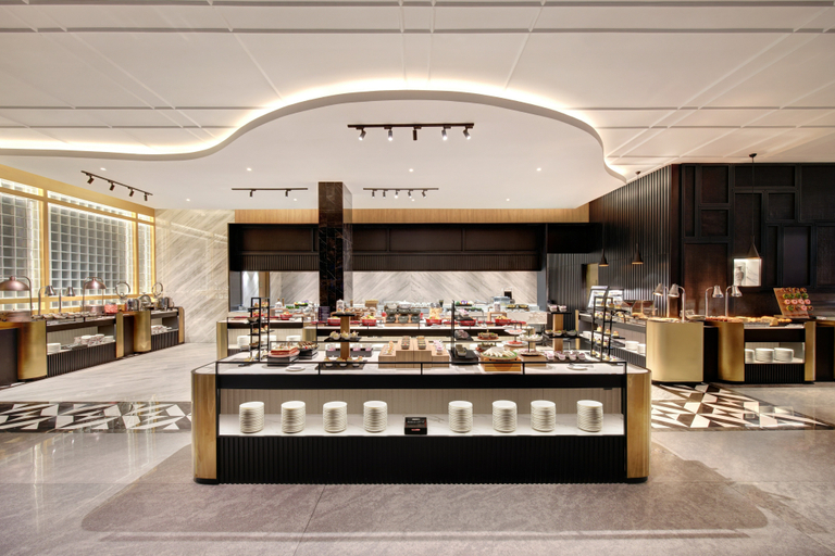 Food & Drinks 5, Grand Mercure Batam Centre, Batam