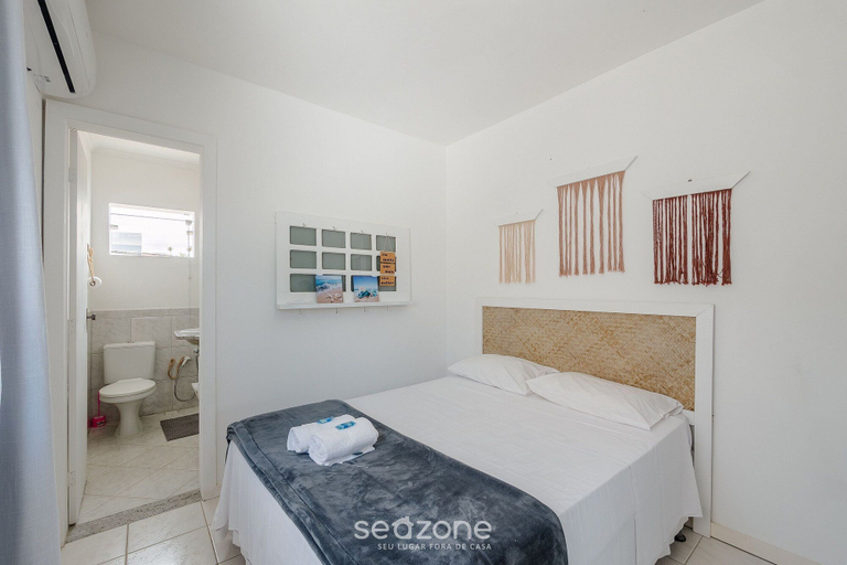 Room 5, Spacious House w/ Pool in Guarajuba Cag0003, Camaçari