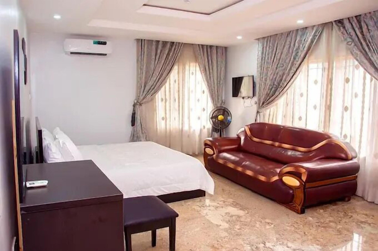 Room 2, Ramlat Apartment, Fagge