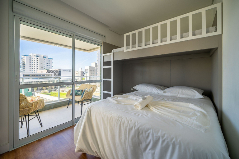 Room 5, Charming apt w/ Balcony 150m From the Beach Abc0403, Itajaí