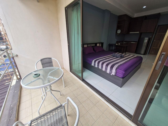 Bedroom 2, Orient Hotel, Pattaya