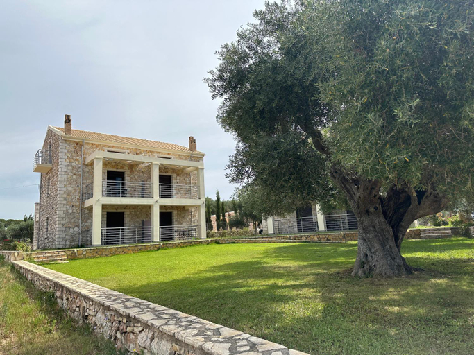 Others 4, Green Hill, Epirus