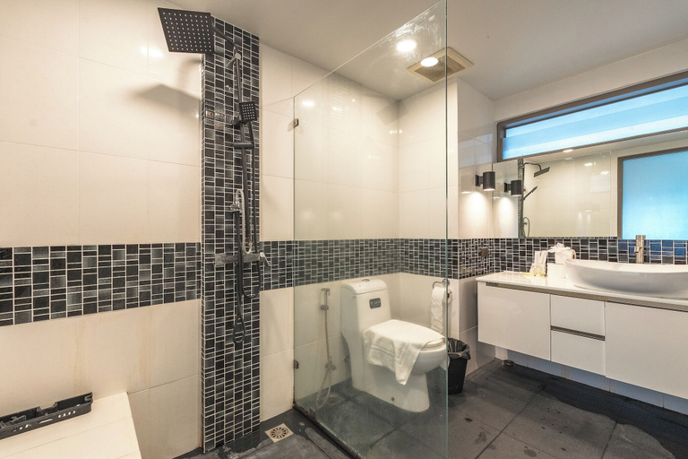 Bathroom, 1BR Condo Pool & Mountain View C224, Phuket Island