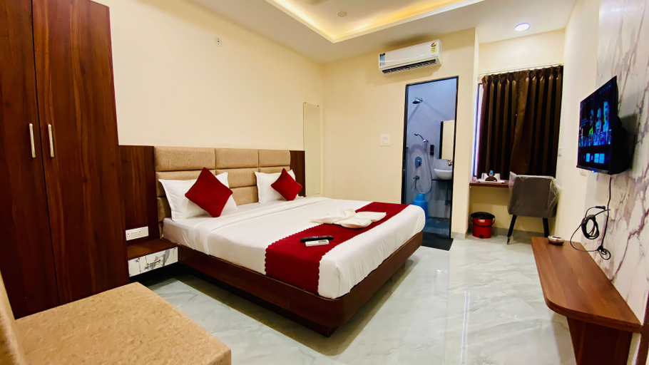 Room 3, Hotel Anand Palace & Restaurant, Indore
