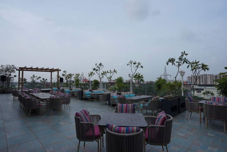 Restaurant 3, Hotel Meeravill, Raipur