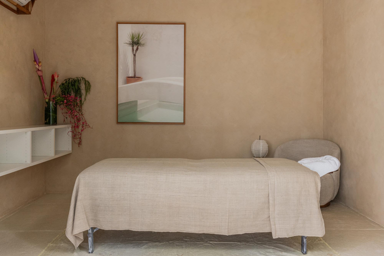 Bedroom, BI Design House : Serene 5BR Canggu Villa Facing the Rice Fields, Badung