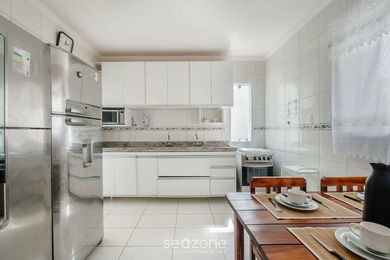 Private kitchen, Spacious House w/ Pool in Guarajuba Cag0003, Camaçari