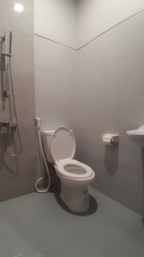 Bathroom 5, Hotel 2nd Home Malioboro, Yogyakarta
