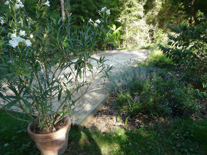 Others 5, Le Manoir des Tuileries, Lot