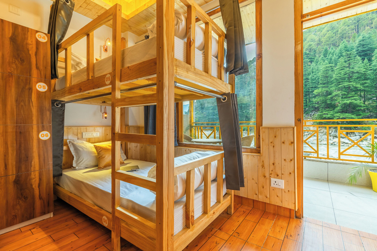 Bedroom 3, The Social Stays Kasol, Kullu