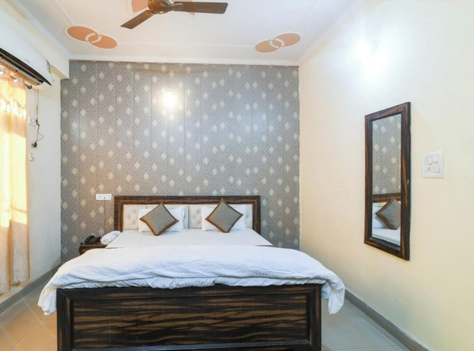 Room 5, Hotel Golden Village Sidcul Haridwar, Hardwar