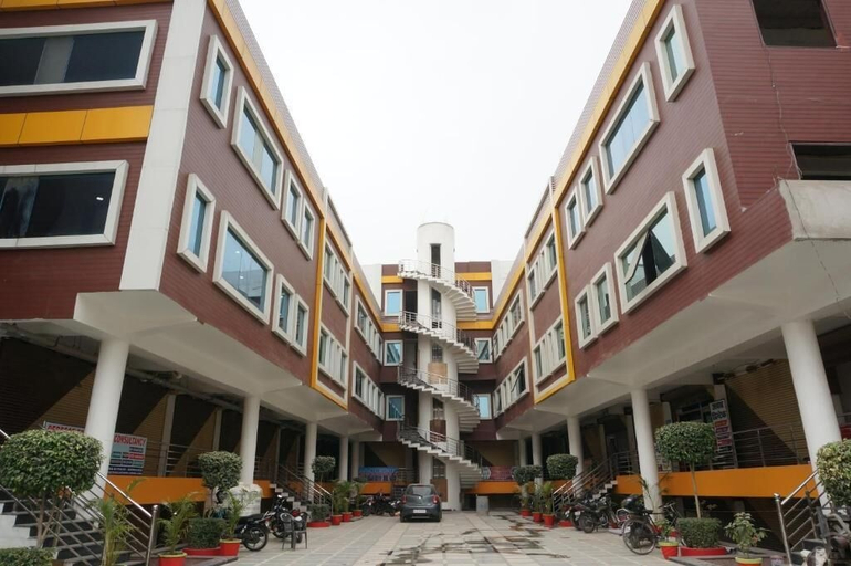 Exterior 2, Hotel Grand Palace, Shravasti