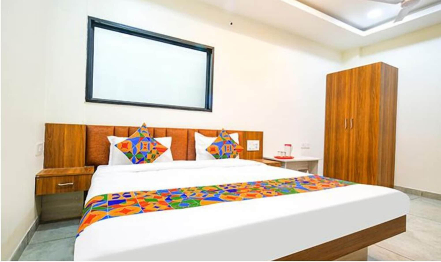 Room 3, Hotel Shree Nakoda Paradise, Ujjain