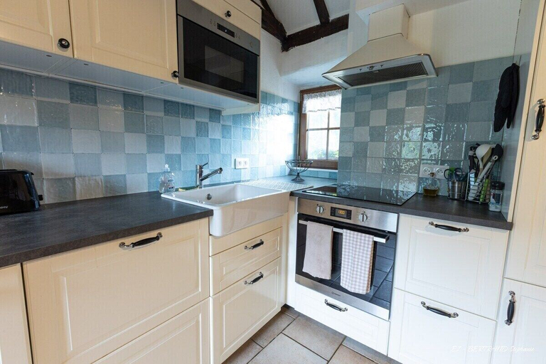 Shared kitchen 3, Les Hôtes du Châtaignier, Lozère